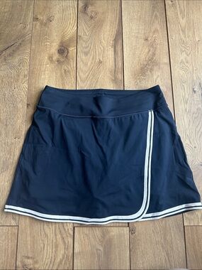 Athleta Navy Skort with White Trim - Women